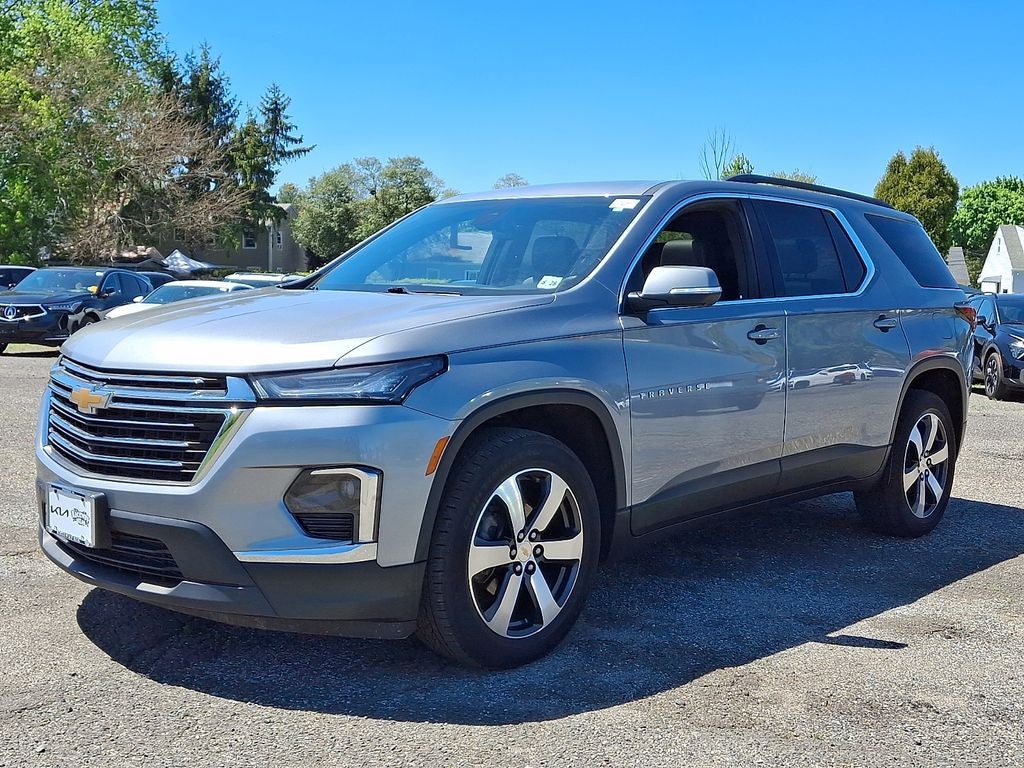 2023 Chevrolet Traverse LT Leather