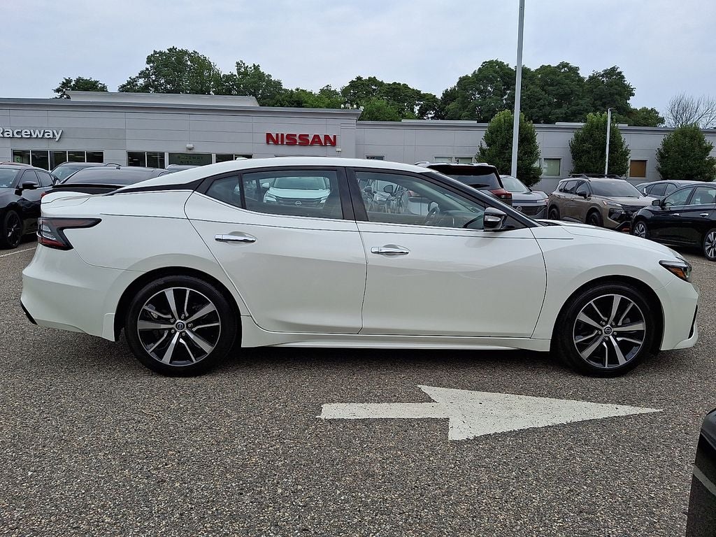 2023 Nissan Maxima SV