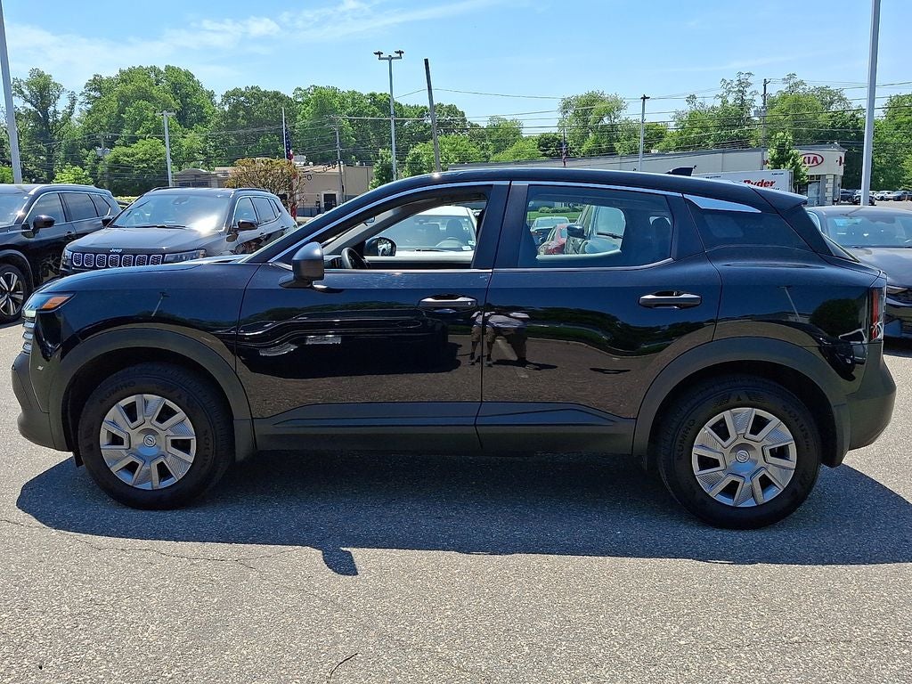 2025 Nissan Kicks S