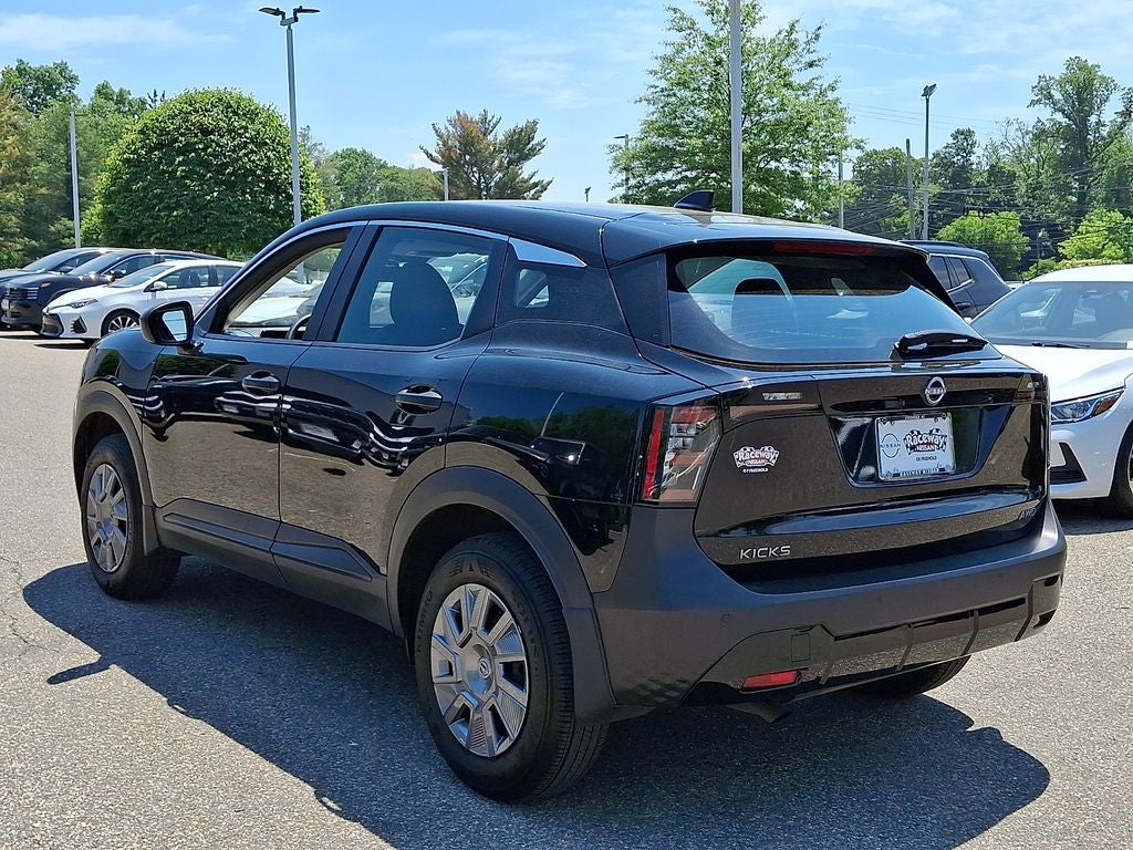 2025 Nissan Kicks S