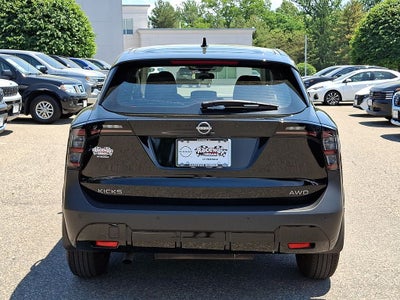 2025 Nissan Kicks S
