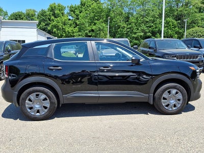 2025 Nissan Kicks S