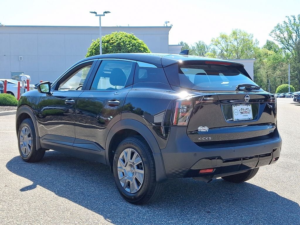 2025 Nissan Kicks S