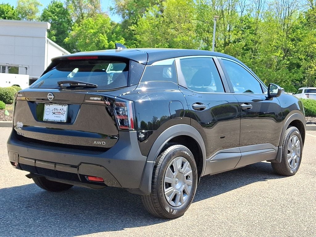 2025 Nissan Kicks S