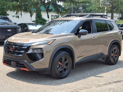 2025 Nissan Rogue Rock Creek