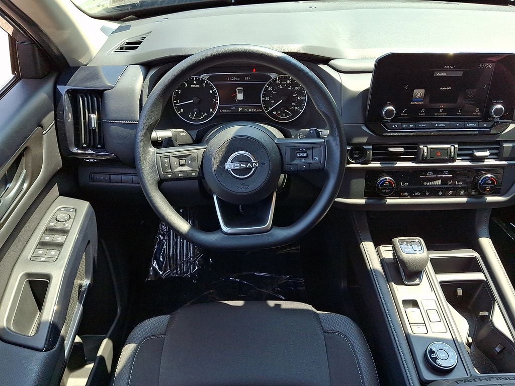 2025 Nissan Pathfinder S