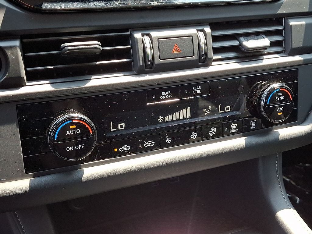 2025 Nissan Pathfinder S