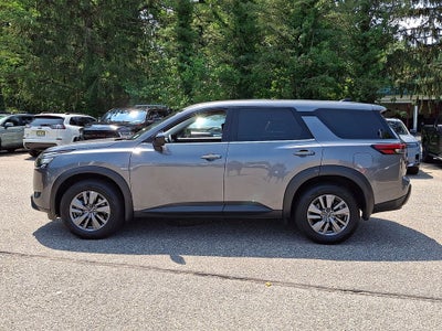 2025 Nissan Pathfinder S