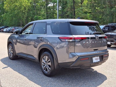 2025 Nissan Pathfinder S