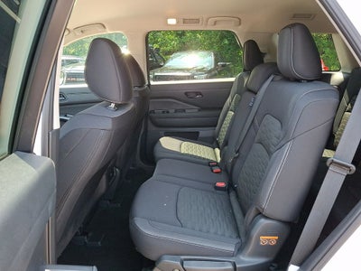 2025 Nissan Pathfinder S