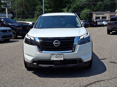 2025 Nissan Pathfinder S