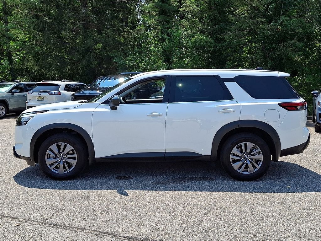 2025 Nissan Pathfinder S
