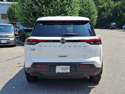 2025 Nissan Pathfinder S