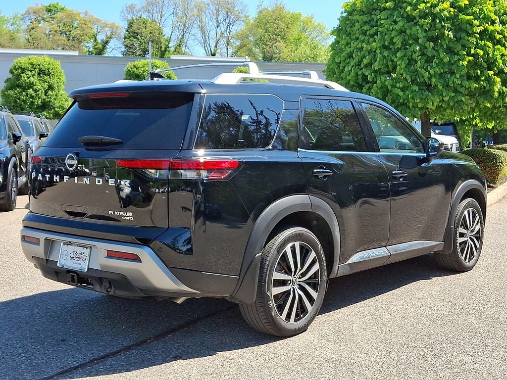 2025 Nissan Pathfinder Platinum