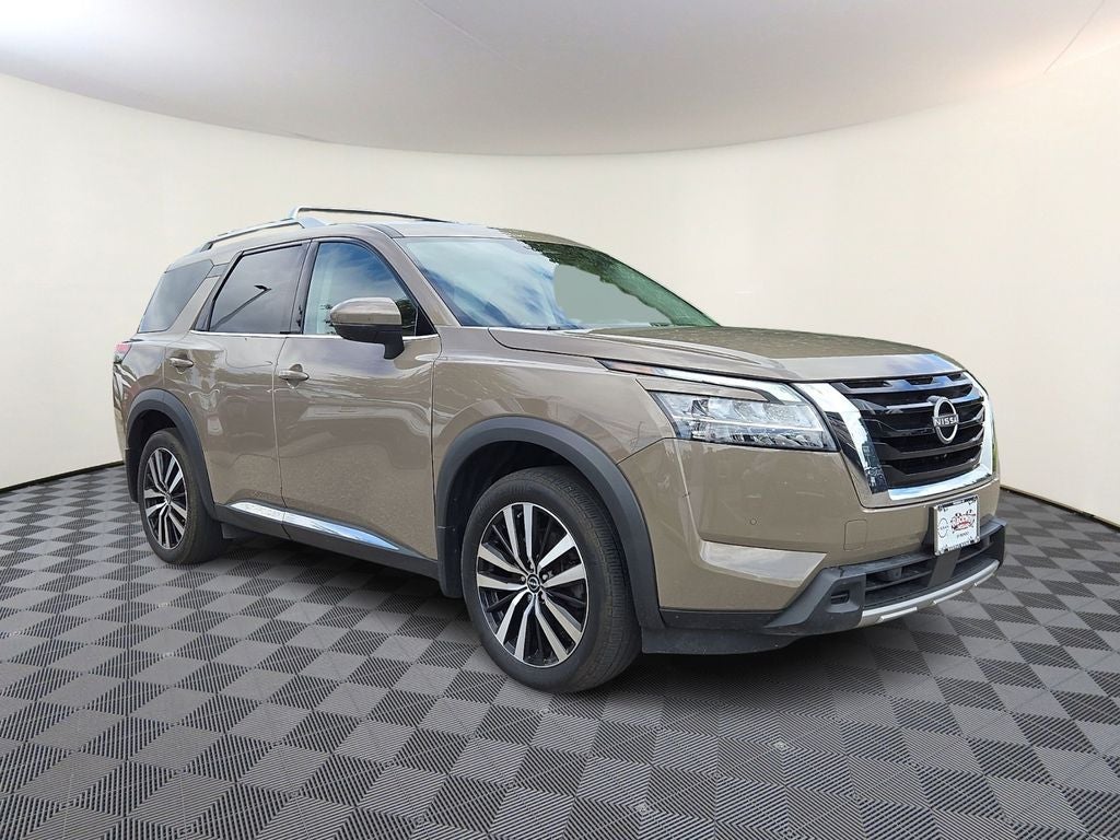 2023 Nissan Pathfinder Platinum