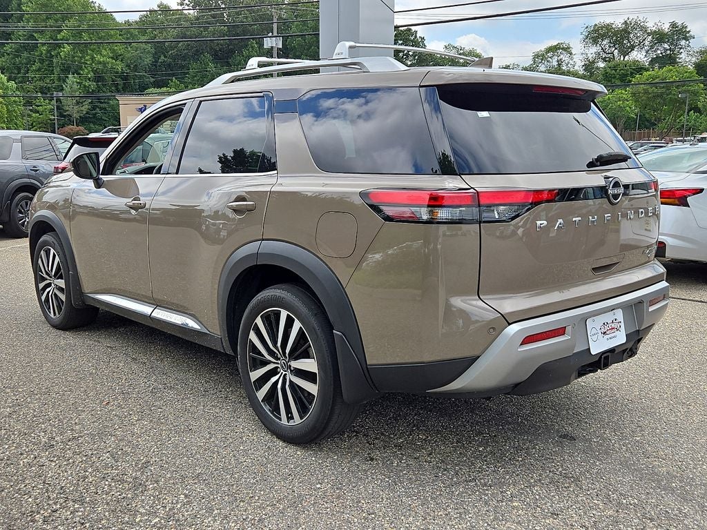 2023 Nissan Pathfinder Platinum