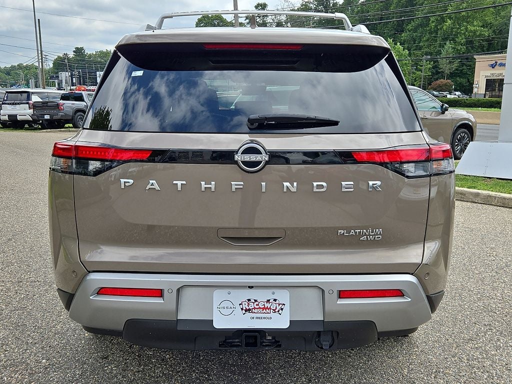 2023 Nissan Pathfinder Platinum
