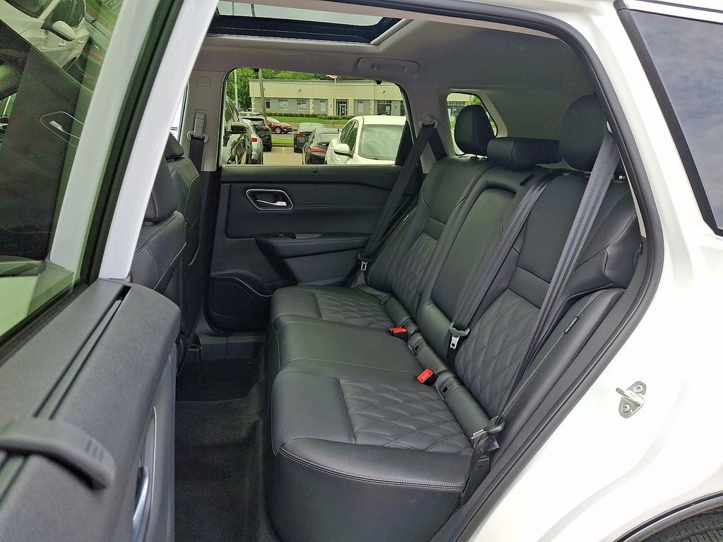 2025 Nissan Rogue Platinum