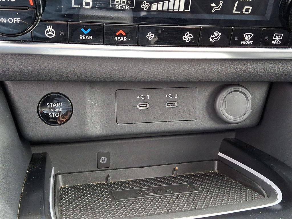 2025 Nissan Rogue Platinum