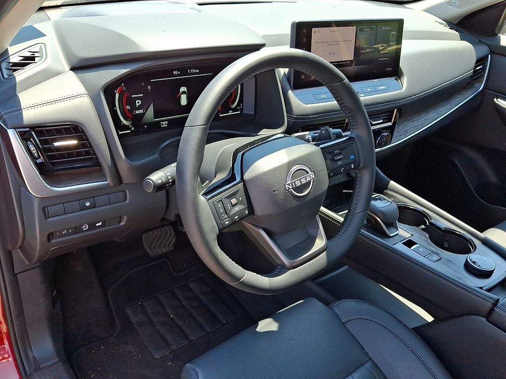 2025 Nissan Rogue Platinum