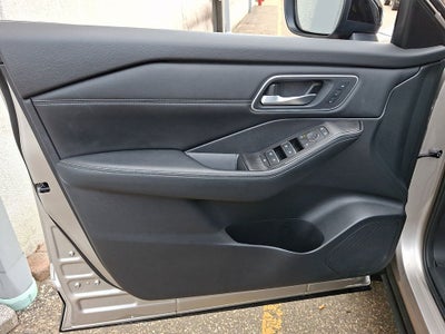 2025 Nissan Rogue Platinum