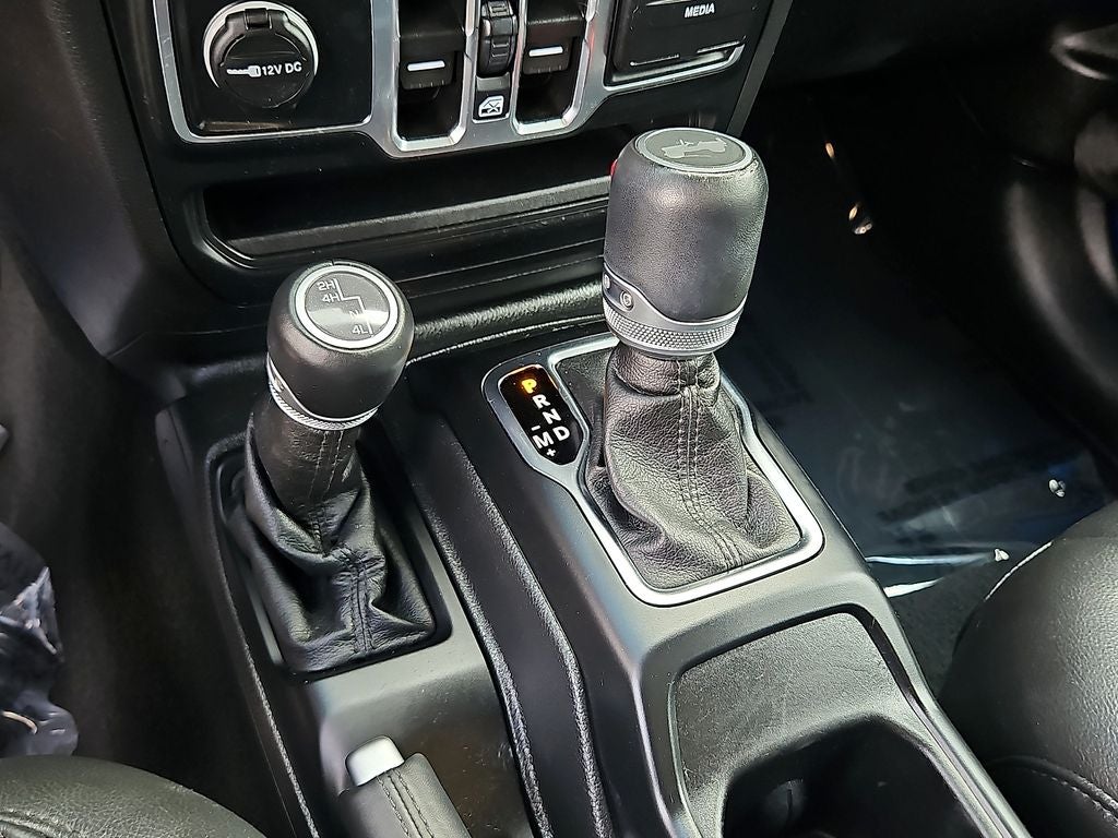 2022 Jeep Wrangler Unlimited Sahara Altitude 4x4