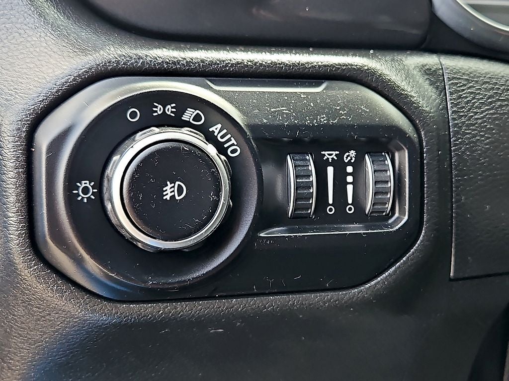 2022 Jeep Wrangler Unlimited Sahara Altitude 4x4