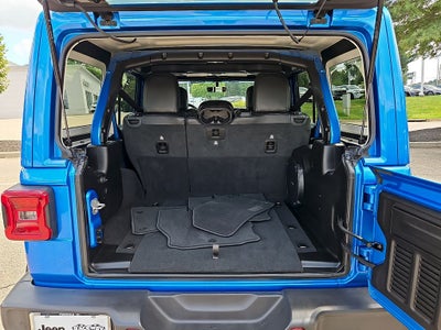 2022 Jeep Wrangler Unlimited Sahara Altitude 4x4