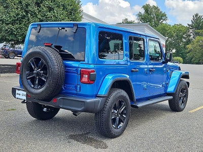 2022 Jeep Wrangler Unlimited Sahara Altitude 4x4