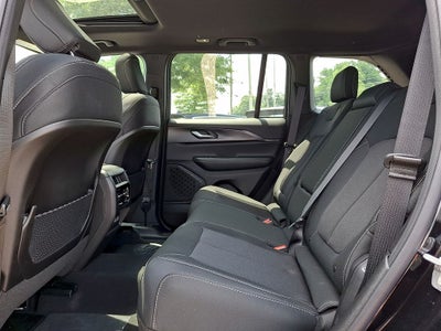 2026 Jeep Grand Cherokee GRAND CHEROKEE LAREDO X 4X4