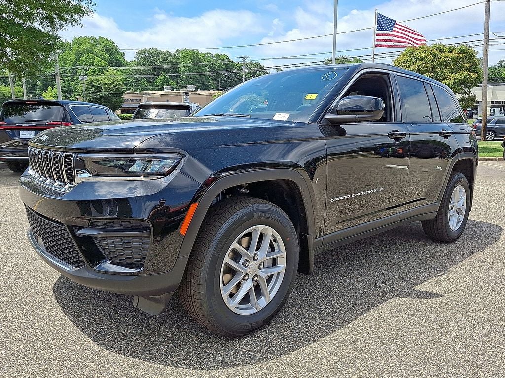 2026 Jeep Grand Cherokee GRAND CHEROKEE LAREDO X 4X4