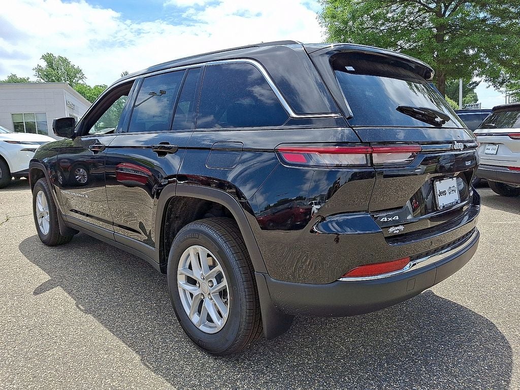 2026 Jeep Grand Cherokee GRAND CHEROKEE LAREDO X 4X4