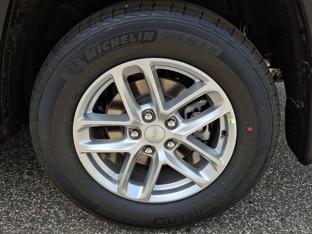2026 Jeep Grand Cherokee GRAND CHEROKEE LAREDO X 4X4