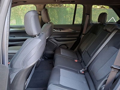 2026 Jeep Grand Cherokee GRAND CHEROKEE LAREDO X 4X4