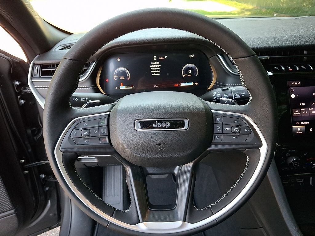 2026 Jeep Grand Cherokee GRAND CHEROKEE LAREDO X 4X4