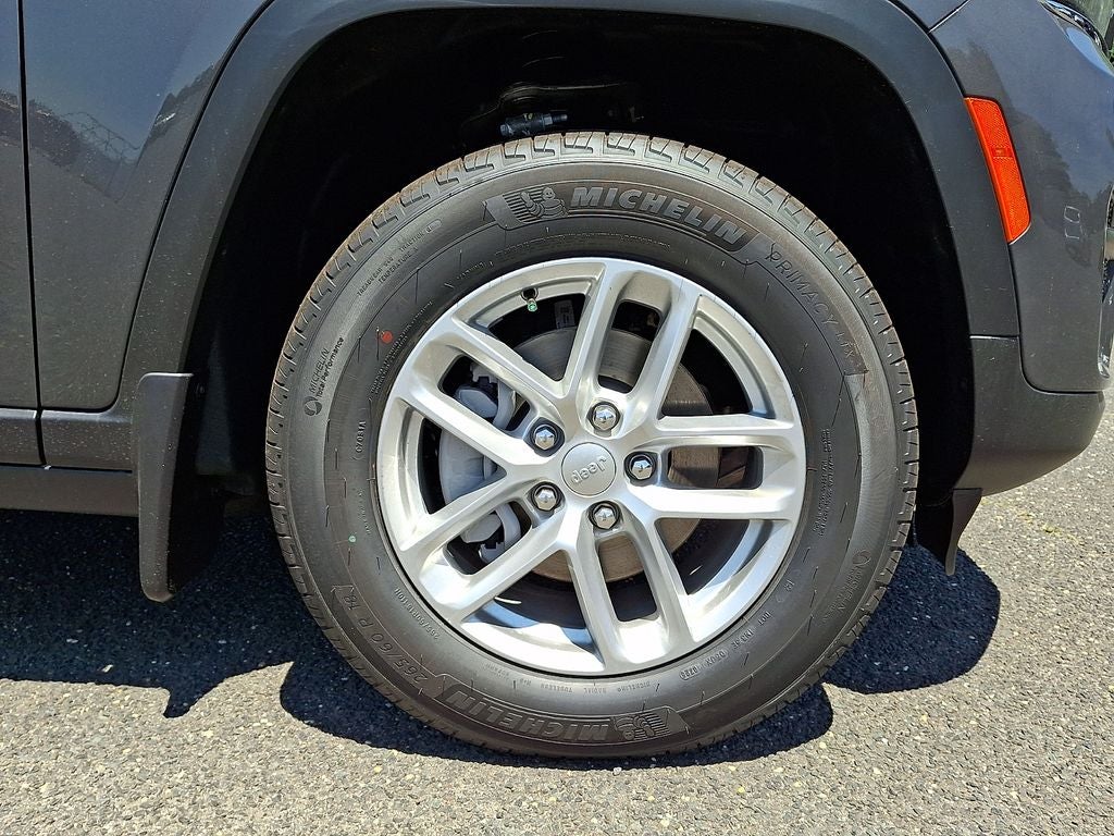 2026 Jeep Grand Cherokee GRAND CHEROKEE LAREDO X 4X4
