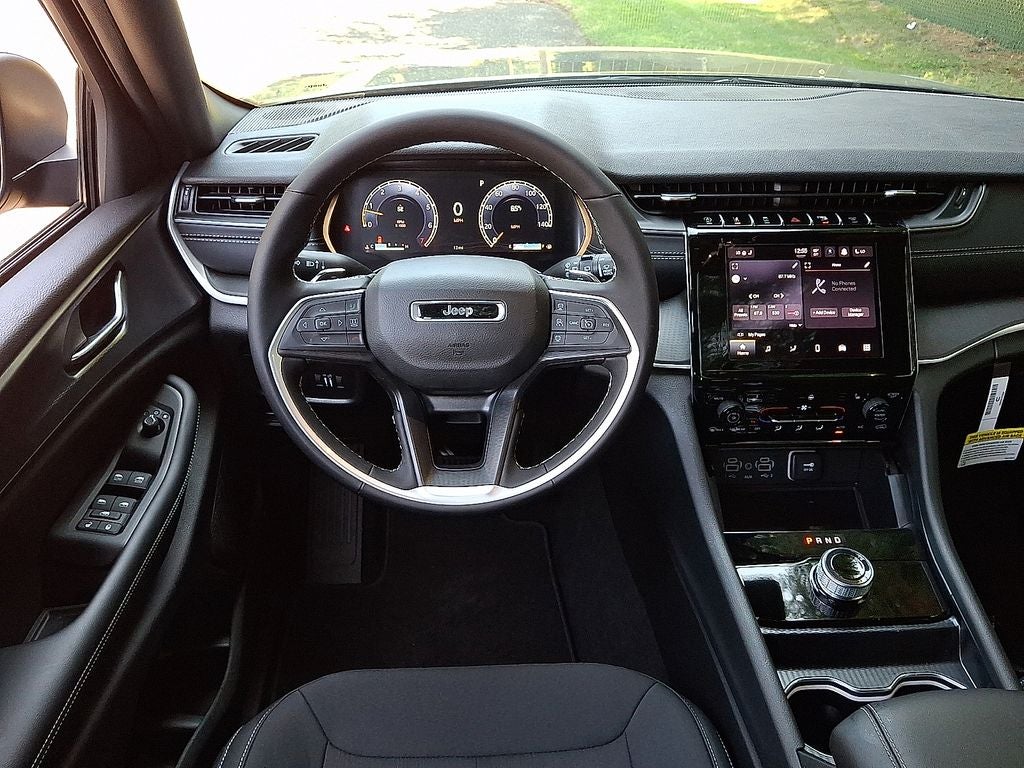 2026 Jeep Grand Cherokee GRAND CHEROKEE LAREDO X 4X4