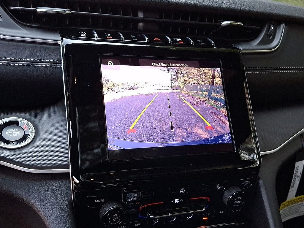 2026 Jeep Grand Cherokee GRAND CHEROKEE LAREDO X 4X4