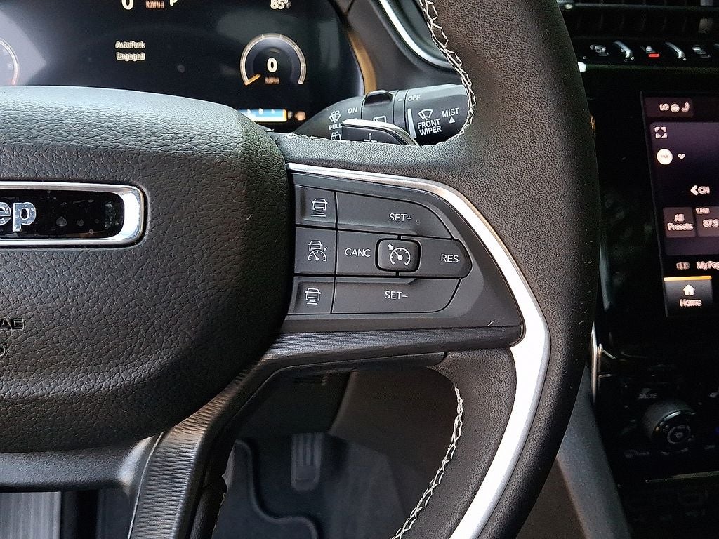 2026 Jeep Grand Cherokee GRAND CHEROKEE LAREDO X 4X4