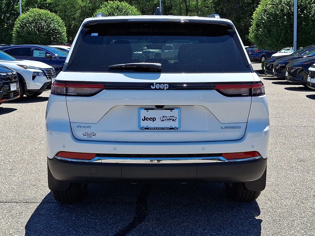 2026 Jeep Grand Cherokee GRAND CHEROKEE LAREDO X 4X4