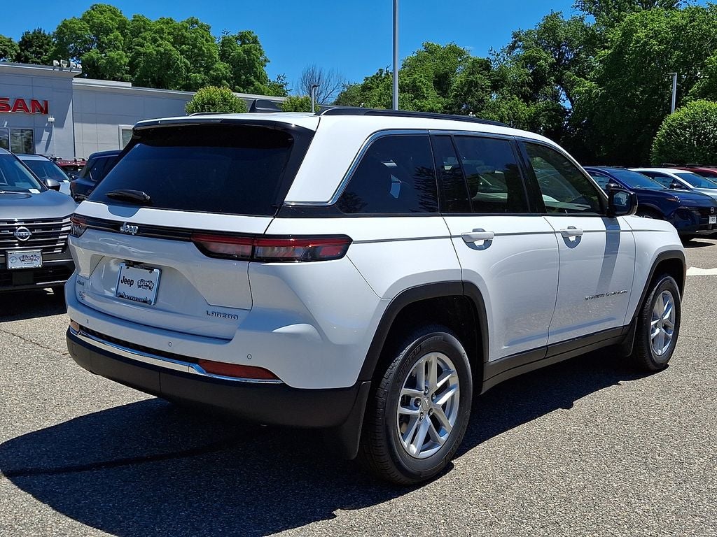 2026 Jeep Grand Cherokee GRAND CHEROKEE LAREDO X 4X4