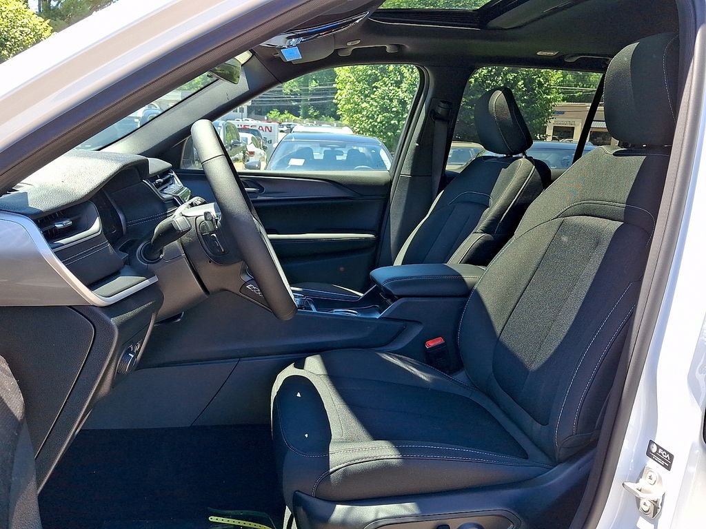 2026 Jeep Grand Cherokee GRAND CHEROKEE LAREDO X 4X4