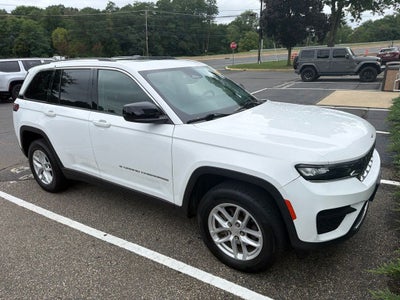 2023 Jeep Grand Cherokee Laredo X 4x4