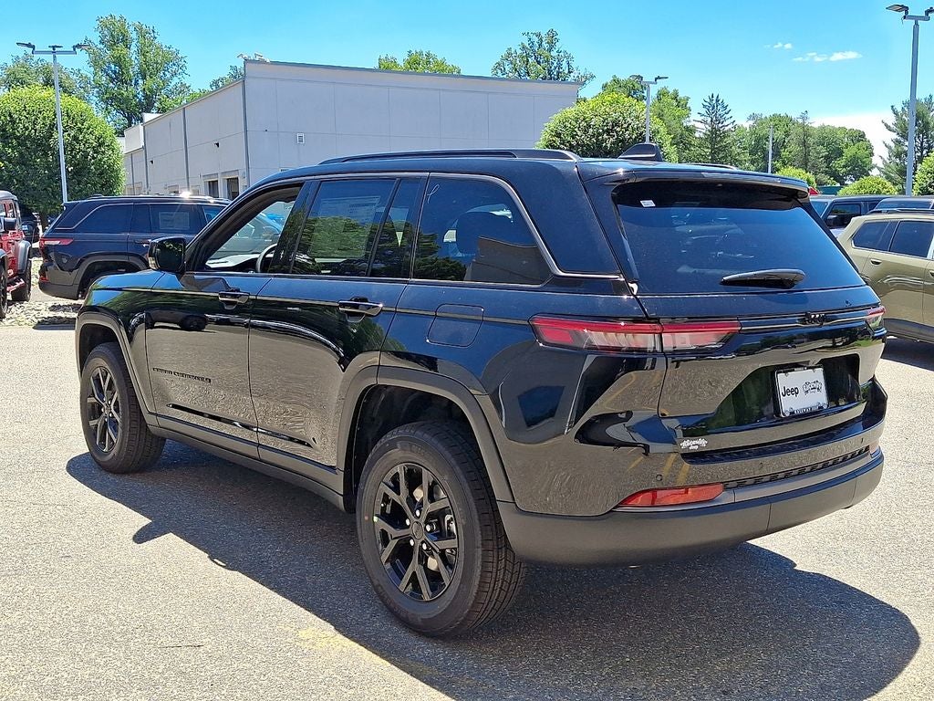 2026 Jeep Grand Cherokee GRAND CHEROKEE LAREDO ALTITUDE 4X4