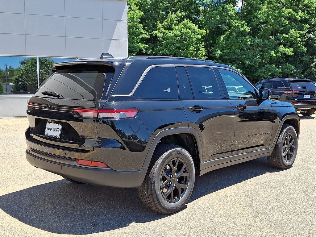 2026 Jeep Grand Cherokee GRAND CHEROKEE LAREDO ALTITUDE 4X4