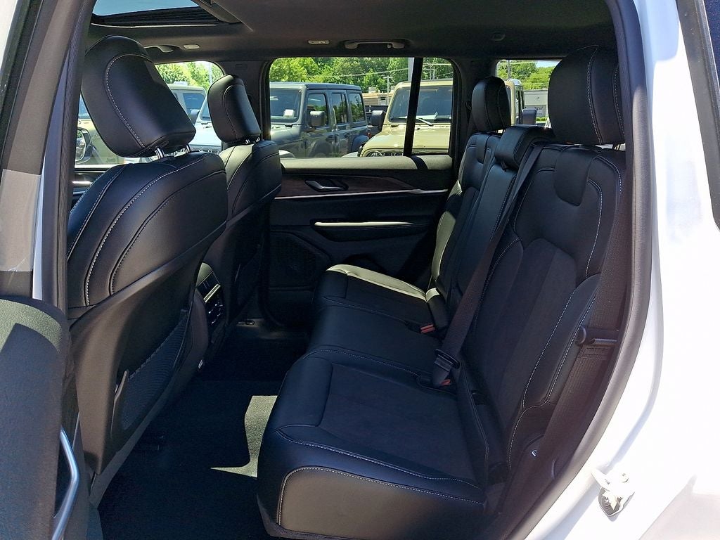 2026 Jeep Grand Cherokee GRAND CHEROKEE LAREDO ALTITUDE 4X4