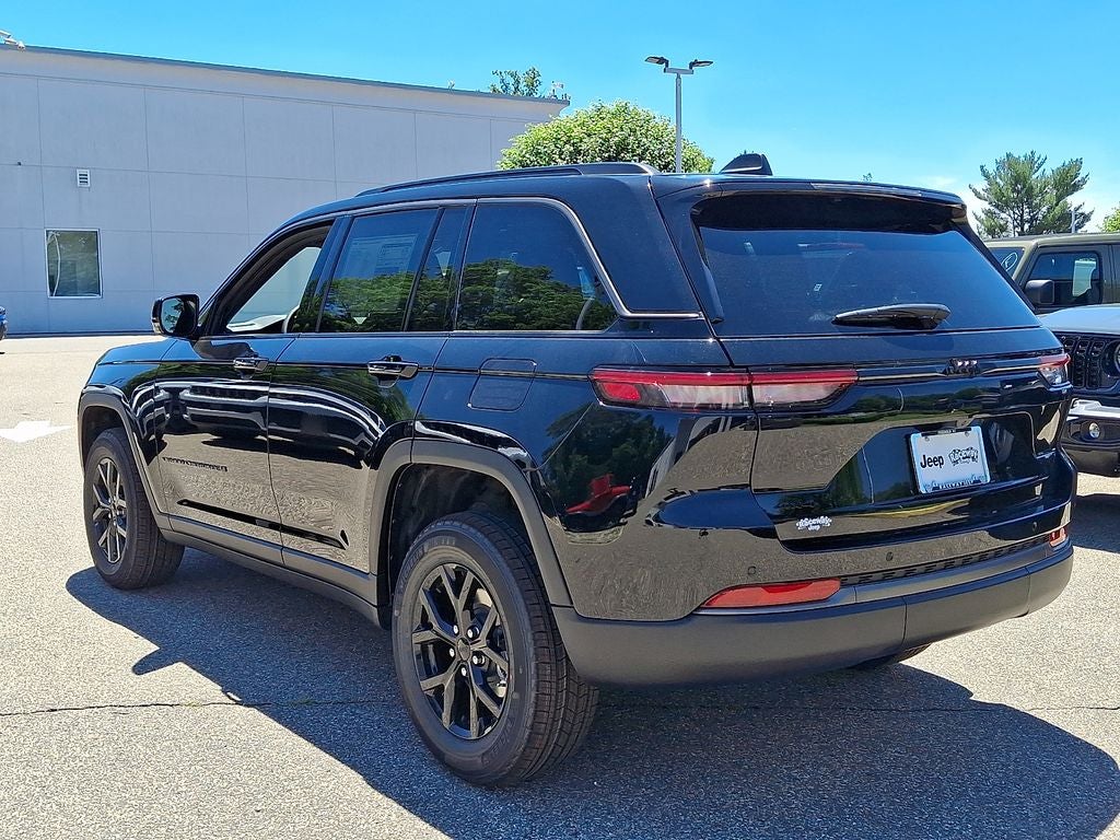 2026 Jeep Grand Cherokee GRAND CHEROKEE LAREDO ALTITUDE 4X4