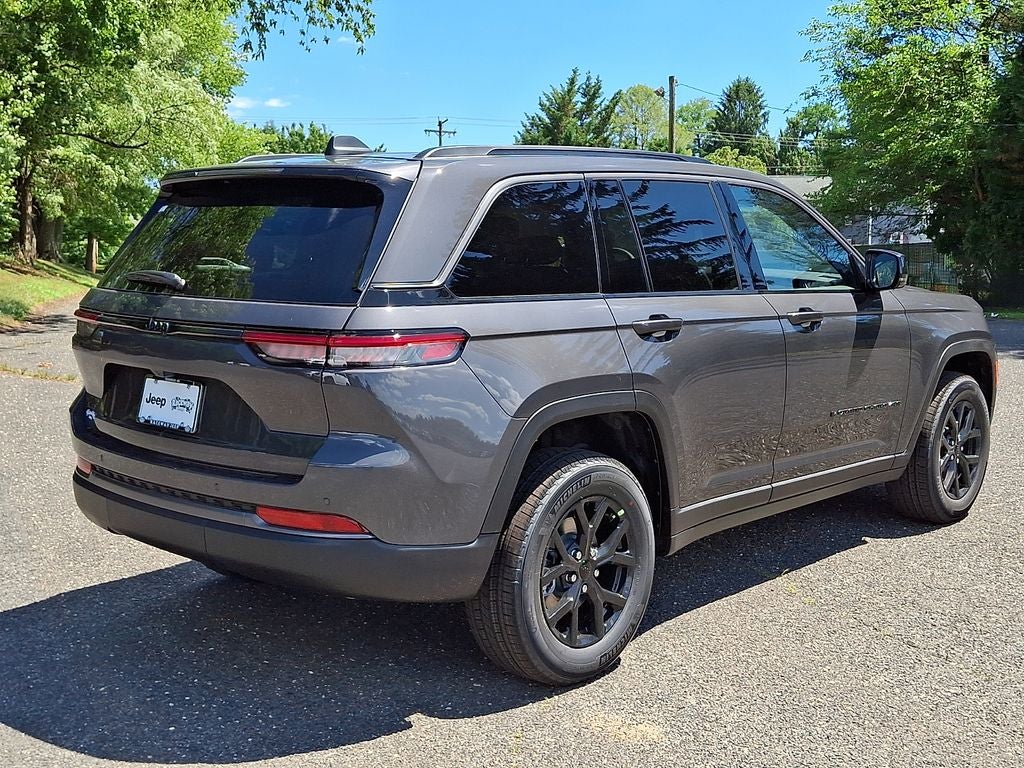 2026 Jeep Grand Cherokee GRAND CHEROKEE LAREDO ALTITUDE 4X4