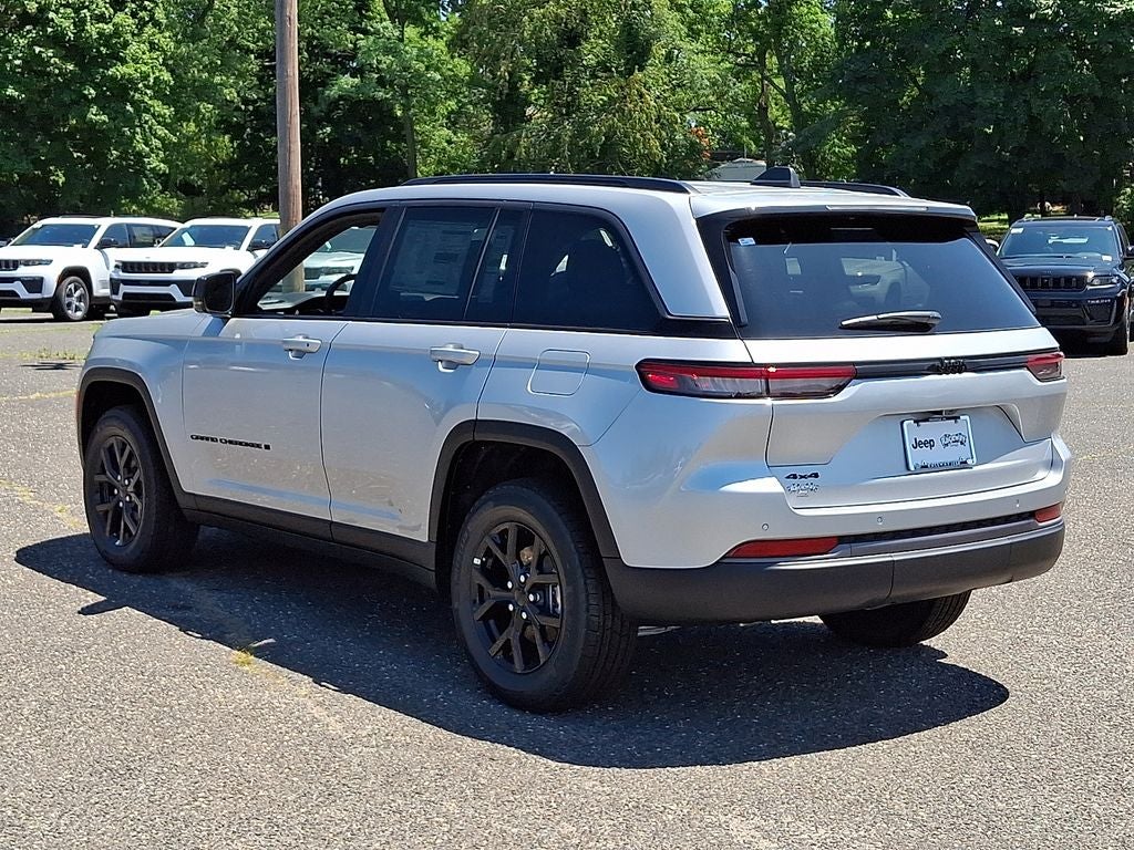 2026 Jeep Grand Cherokee GRAND CHEROKEE LAREDO ALTITUDE 4X4