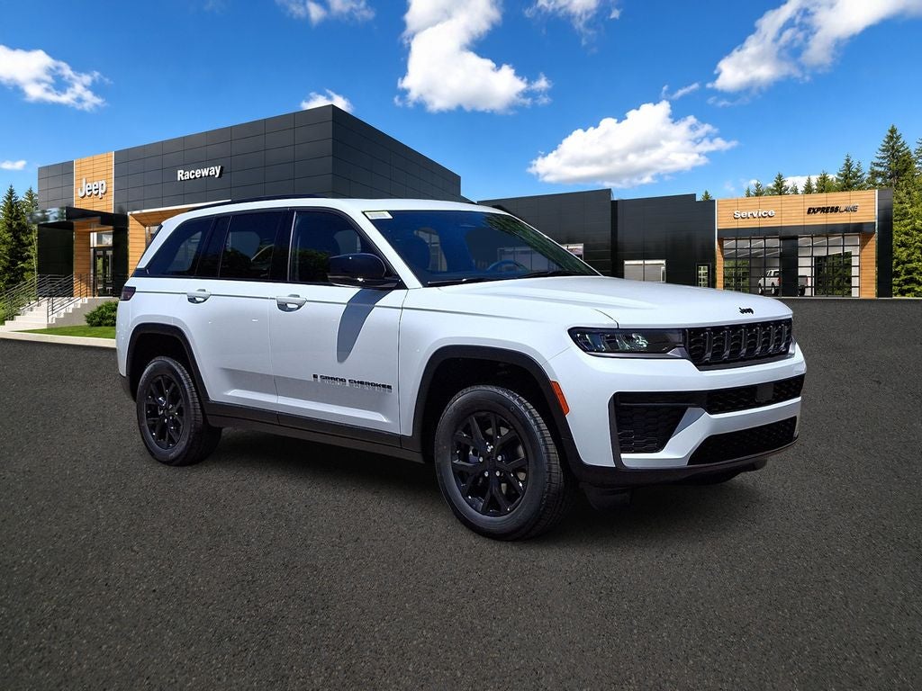 2026 Jeep Grand Cherokee Laredo Altitude 4x4's photo